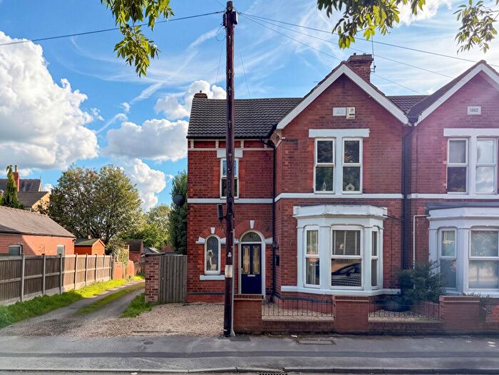 3 Bedroom Semi-Detached House For Sale In Sherwood Road, Worksop, S80