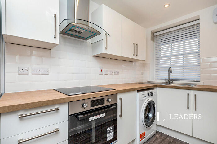 2 Bedroom Flat To Rent In Bishopric Court, Horsham, West Sussex, RH12