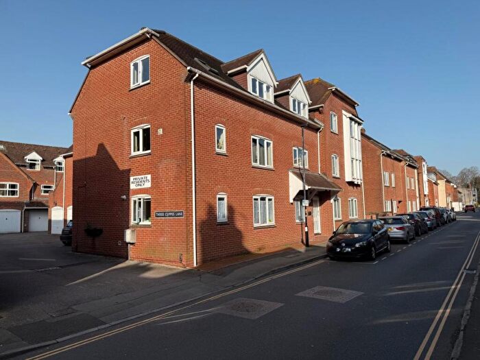 2 Bedroom Flat For Sale In St Edmunds Church Street, Salisbury, SP1