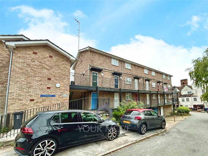 1 Bedroom Flat To Rent In Figtree Hill, Hemel Hempstead, Hertfordshire, HP2