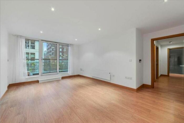 3 Bedroom Flat To Rent In Page Street, Westminster, London, SW1P
