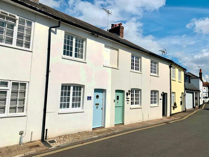 2 Bedroom Cottage To Rent In River Road, Arundel, BN18