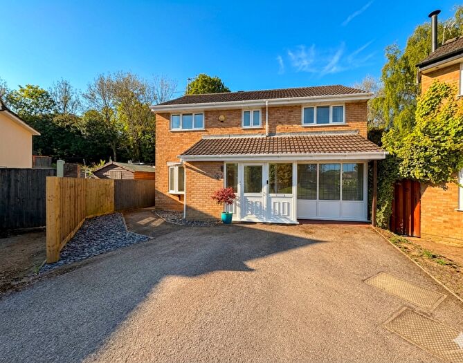 4 Bedroom Detached House For Sale In Christchurch Drive Daventry Northamptonshire, NN11