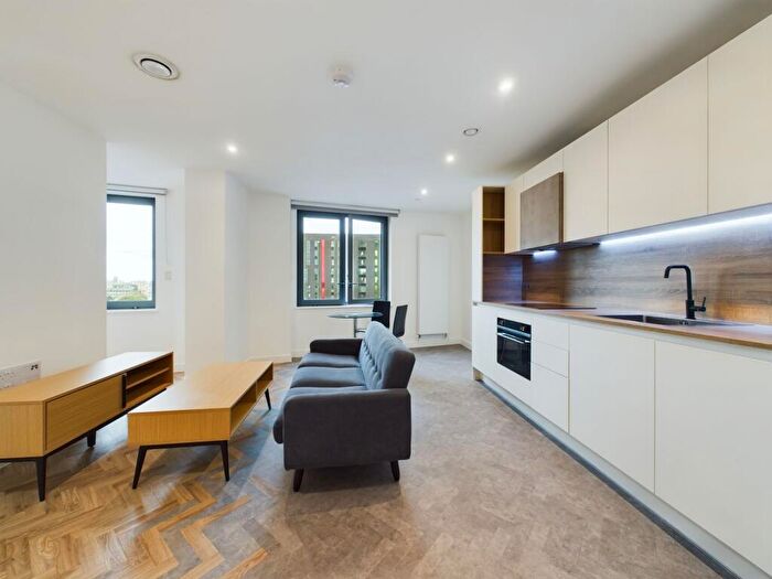 1 Bedroom Flat For Sale In Skyline Apartments, Bromley-by-Bow, London, E3