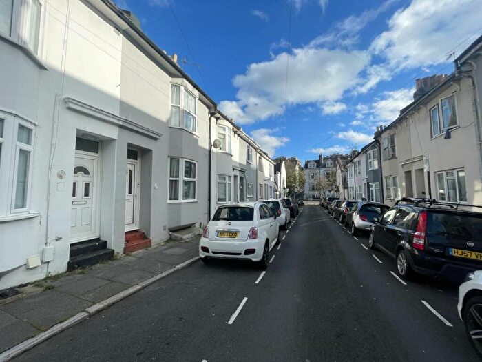 4 Bedroom House To Rent In St Martins Street, Brighton, East Sussex, BN2