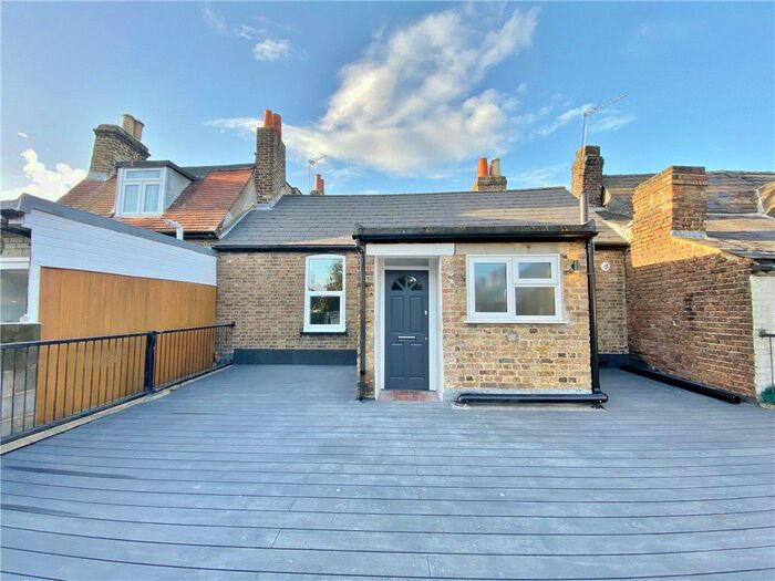 2 Bedroom Maisonette To Rent In Church Street, Twickenham, TW1