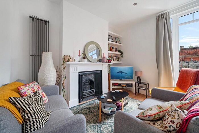 2 Bedroom Apartment To Rent In Crouch Hill, London, N4