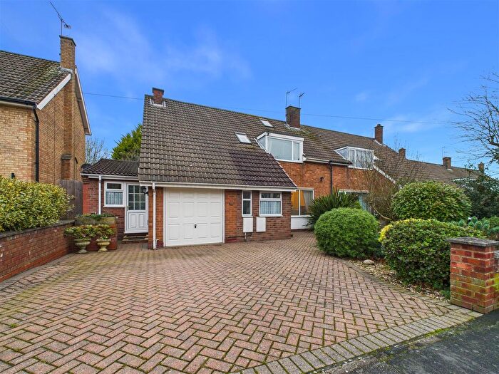 3 Bedroom Semi Detached House For Sale In Manor Road, Swanland, HU14