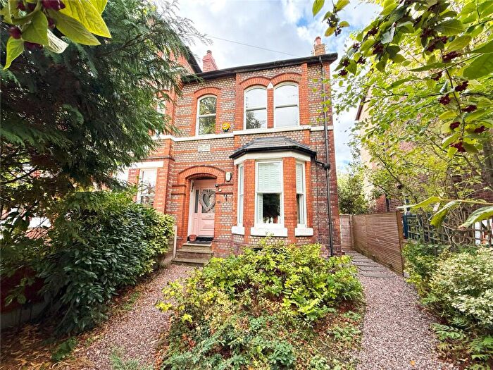 3 Bedroom Penthouse For Sale In Atwood Road, Didsbury Village, M20