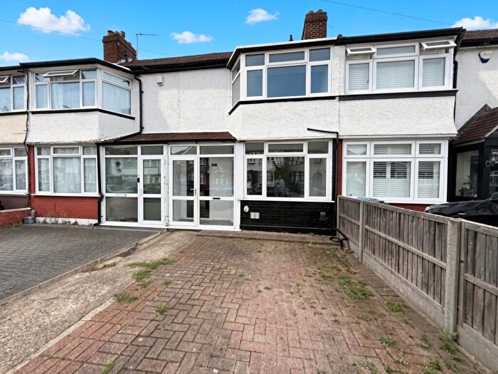 2 Bedroom Terraced House To Rent In Chatsworth Drive, Enfield, EN1