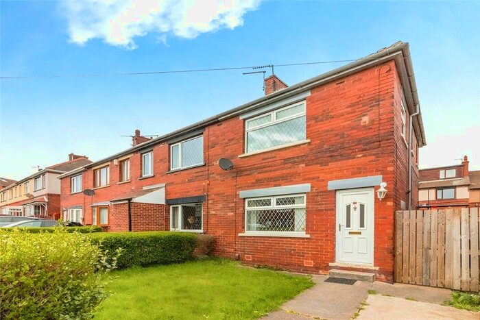3 Bedroom Semi-Detached House To Rent In Park Avenue, New Lodge, Barnsley, South Yorkshire, S71
