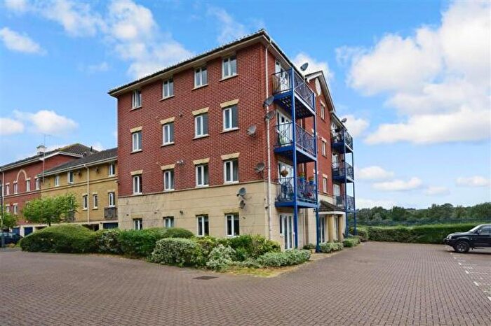 2 Bedroom Flat To Rent In Applecross Close, Rochester, ME1