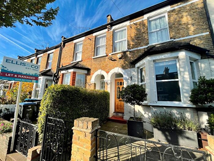 4 Bedroom Terraced House To Rent In Highworth Road, London, N11