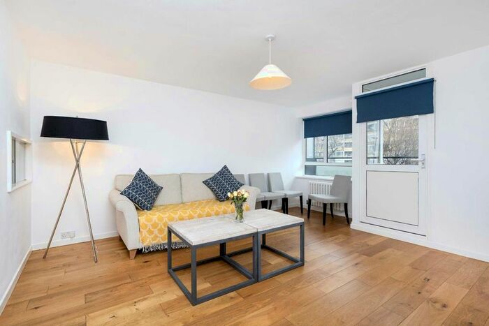 2 Bedroom Flat To Rent In Churchill Gardens, London, SW1V