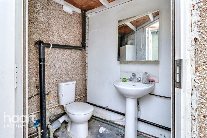 3 Bedroom Terraced House For Sale In Rectory Road, London, E12