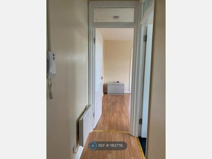 1 Bedroom Flat To Rent In Sutton, Sutton, SM1