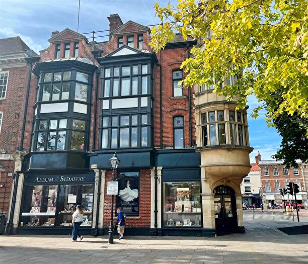 2 Bedroom Apartment For Sale In Minster Street, Salisbury, SP1
