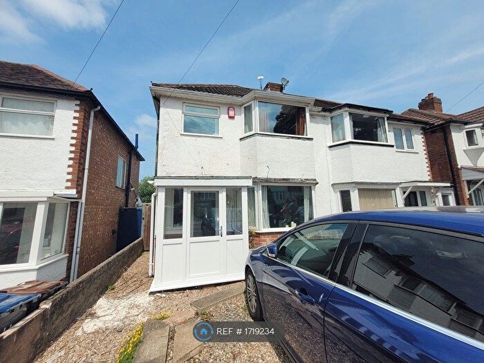 3 Bedroom Semi Detached House To Rent In Durley Dean Road, Birmingham, B29