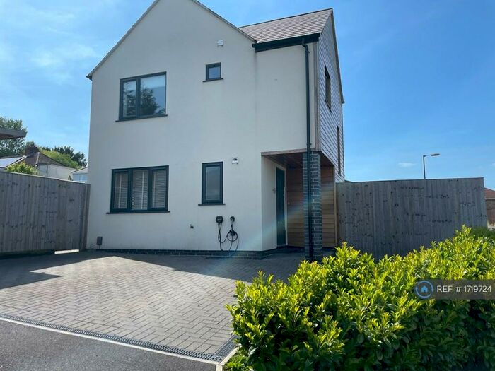 2 Bedroom Detached House To Rent In Coldpark Road, Bristol, BS13