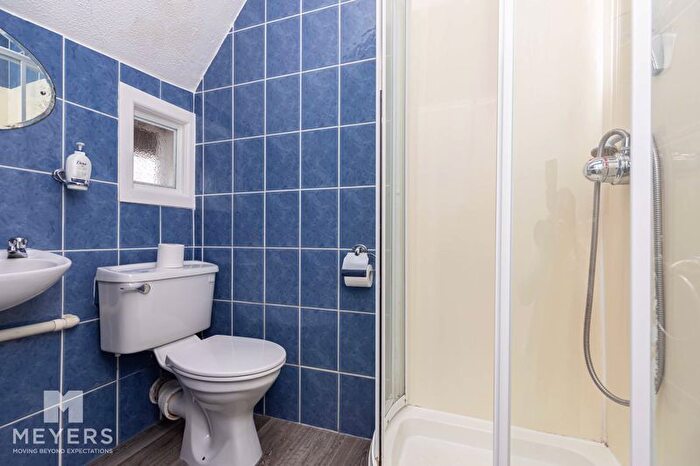 1 Bedroom Flat To Rent In West Bay, West Cliff Gardens, Bournemouth, BH2