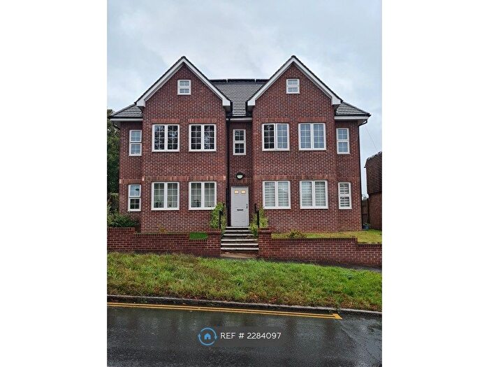 2 Bedroom Flat To Rent In Redstone Apartments, South Croydon, CR2