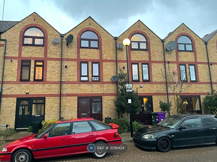 3 Bedroom Terraced House To Rent In Torrington Place, London, E1W