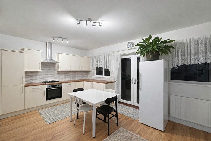 4 Bedroom Semi-detached House To Rent In Deans Lane, Edgware, HA8