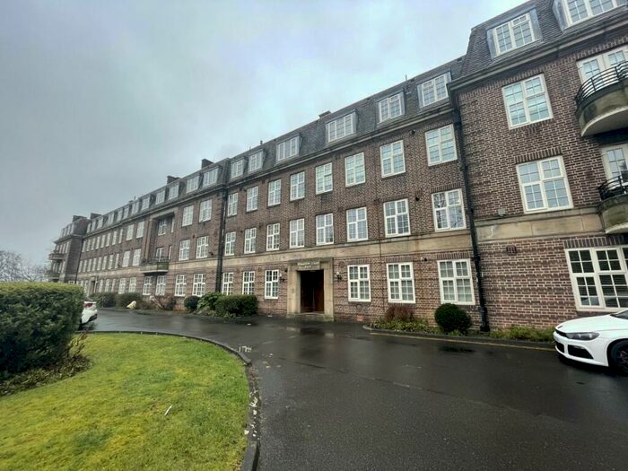 2 Bedroom Flat To Rent In Pitmaston Court East, Goodby Road, Birmingham, West Midlands, B13