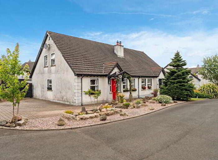 5 Bedroom Semi-Detached House For Sale In Village Hill, Ballyclare, BT39