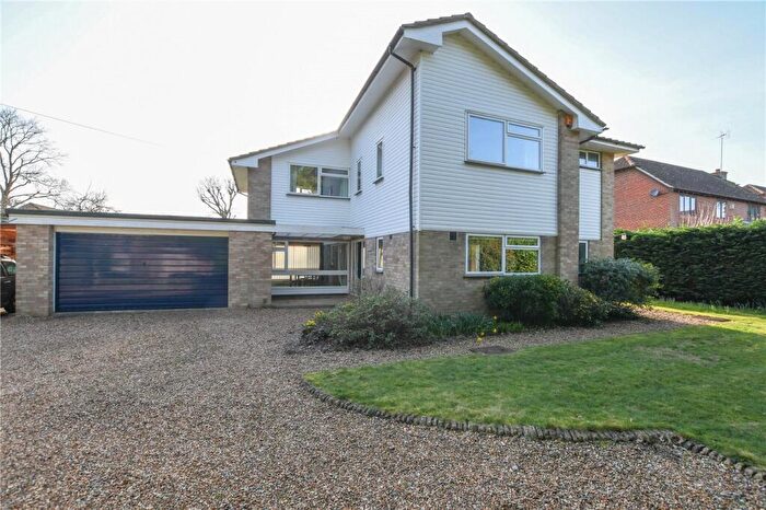 4 Bedroom Detached House For Sale In Barkham Ride, Finchampstead, Wokingham, Berkshire, RG40