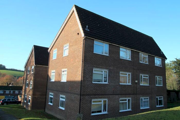 2 Bedroom Property To Rent In Brambleside, High Wycombe, HP11
