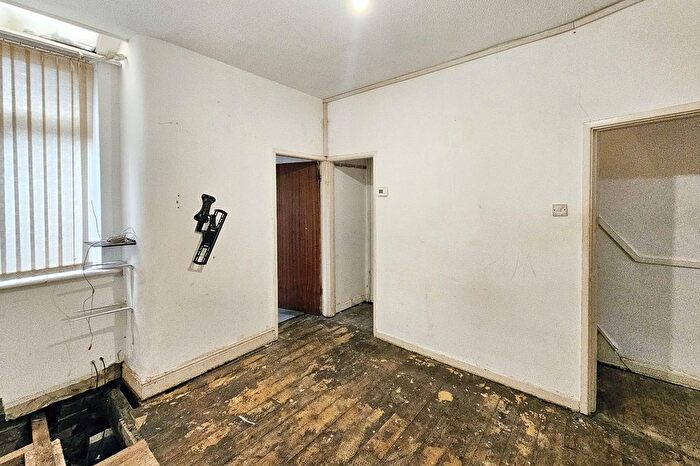 3 Bedroom Terraced House For Sale In Greville Street, Longsight, Manchester, M13