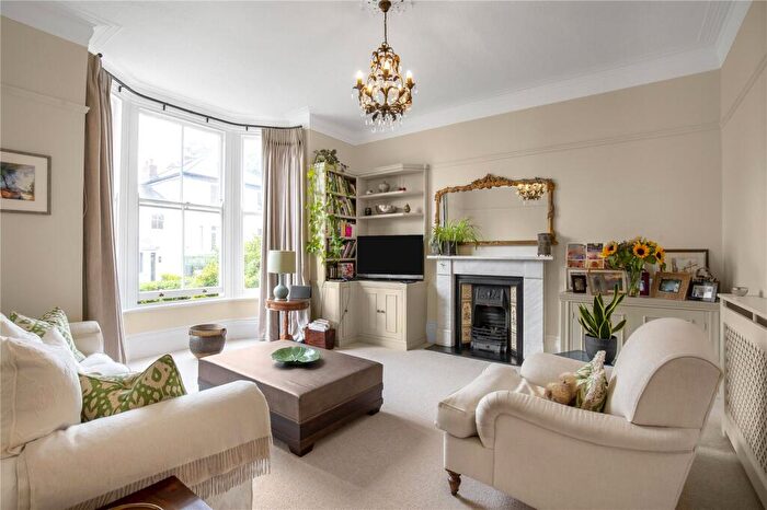 1 Bedroom Apartment To Rent In Lower Teddington Road, Lower Teddington Road, Kingston Upon Thames, KT1