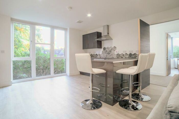 12 Bedroom Flat To Rent In Free Tram Pass**&#;pppw Inclusive Of Bills** Sherwood, Queens Road East, Beeston, Nottingham, NG9