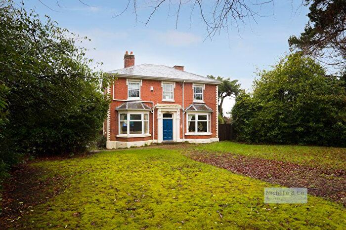 4 Bedroom Character Property For Sale In The Limes, Halesowen Road, Lydiate Ash, Bromsgrove, B61