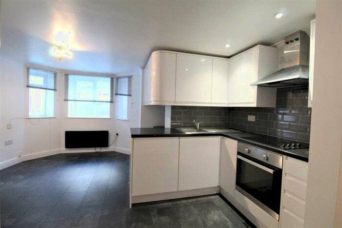 1 Bedroom Ground Flat To Rent In York Road, Guildford, GU1