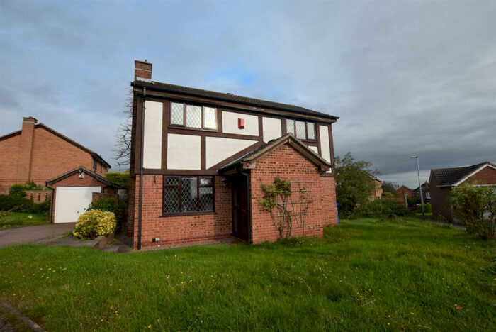 3 Bedroom Detached House To Rent In Genista Close, Burton-On-Trent, Staffordshire, DE15