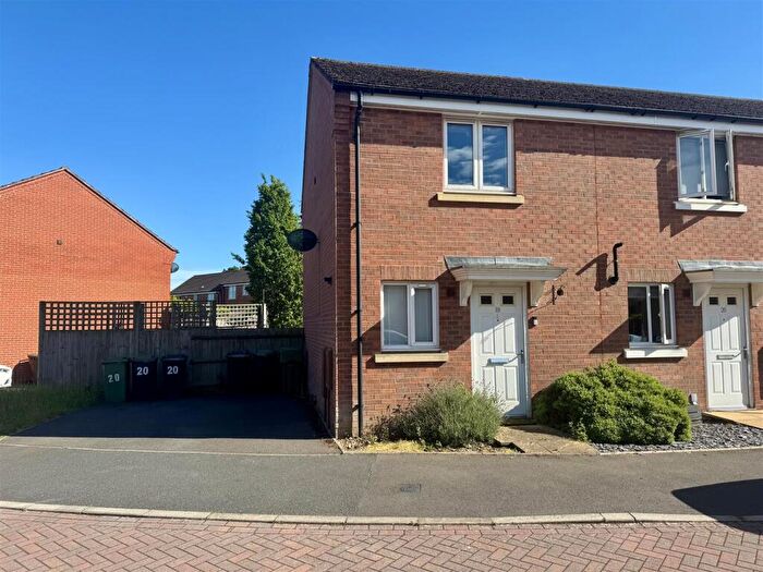 2 Bedroom End Of Terrace House To Rent In Butterworth Close, Wythall, Birmingham, B47