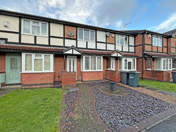 2 Bedroom Town House To Rent In Tudor Close, Colwick, Nottingham, NG4