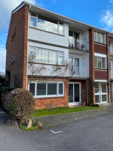 2 Bedroom Flat To Rent In Aspen House Elm Grove Place, Salisbury, Wiltshire, SP1