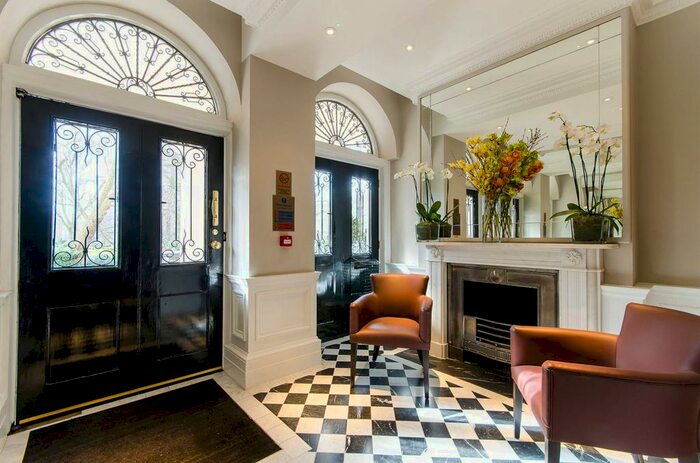 4 Bedroom Flat To Rent In Eaton Square, Belgravia, London, SW1W