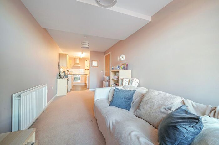 1 Bedroom Flat For Sale In Emma House, Market Link, Romford, RM1