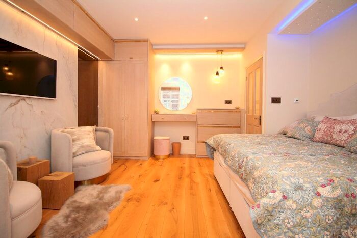 Studio To Rent In Nell Gwynn House, Sloane Avenue, Chelsea, London, SW3