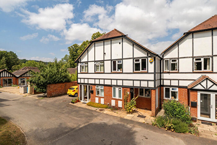 2 Bedroom Retirement Property For Sale In Grange Close, Goring, Reading, Oxfordshire, RG8