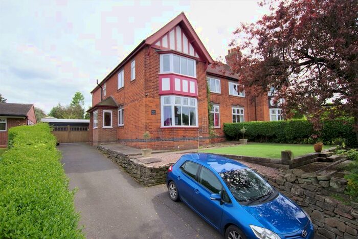 5 Bedroom Semi-Detached House For Sale In Highwood Road, Uttoxeter, ST14