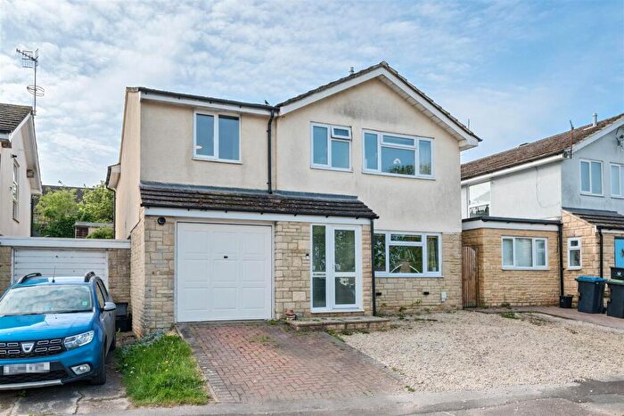 4 Bedroom Detached House For Sale In Lords Piece Road, Chipping Norton, OX7