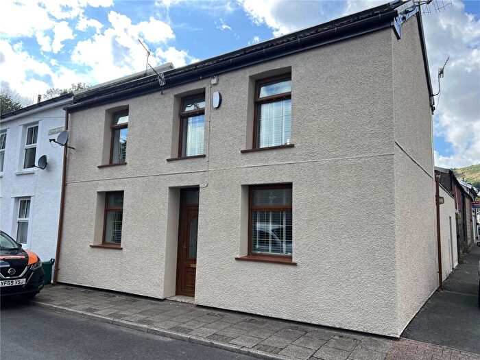 3 Bedroom End Of Terrace House For Sale In Taff Street, Ferndale, Rhondda Cynon Taff, CF43