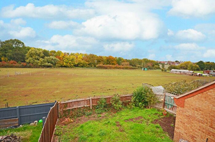 3 Bedroom Semi-Detached House To Rent In Keston Way, Raunds, NN9