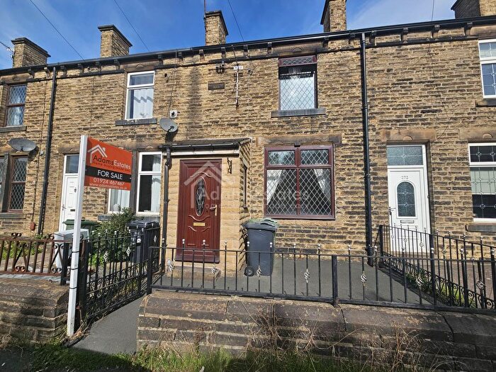 3 Bedroom Terraced House For Sale In Lees Hall Road, Dewsbury, WF12