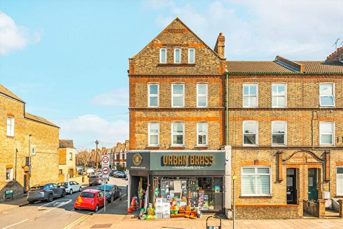 1 Bedroom Flat To Rent In Garratt Lane, London, SW18